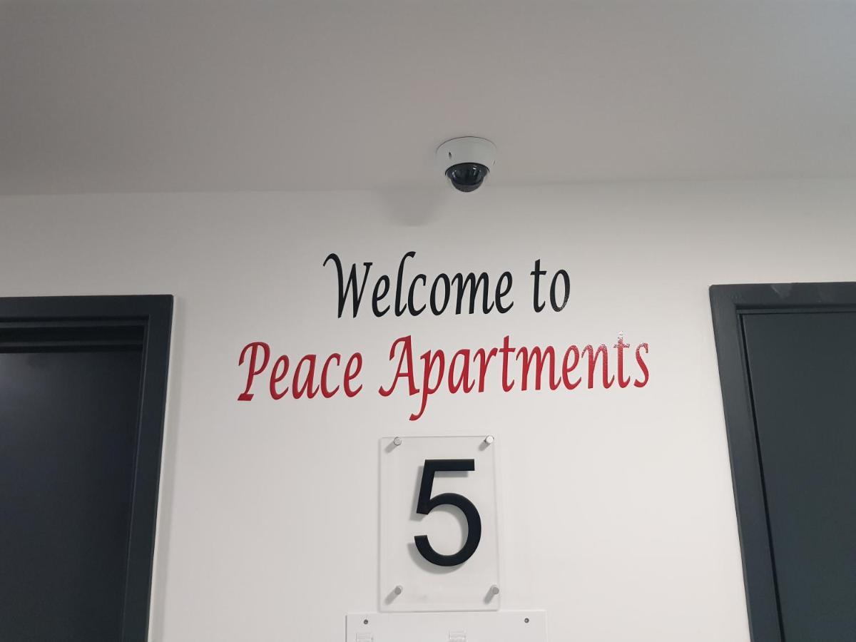 Peace Apartments - Luton Luton (Bedfordshire) Exterior foto